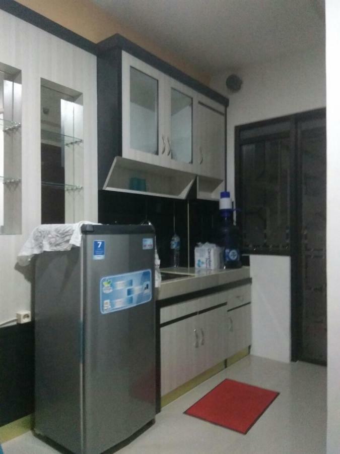 Betos Apartment Bekasi Exterior photo